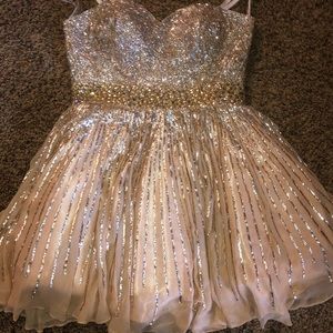 sweetheart neckline gold dress